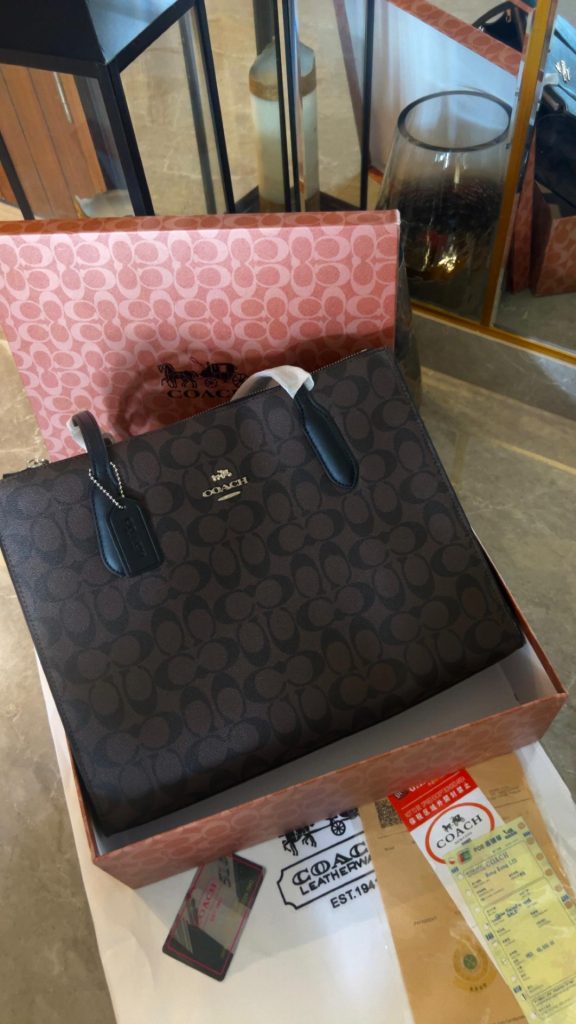 First Copy Handbag Coach Nina Large Tote Black - First Copy Mart