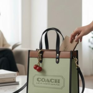 First Copy Handbag COACH FIELD Tote WITH COACH BRANDED BOX 2